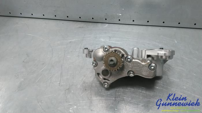 Gebruikte Oliepomp Volkswagen Golf Prijs € 95,00 Margeregeling aangeboden door Klein Gunnewiek Autodemontage & Motorentechniek