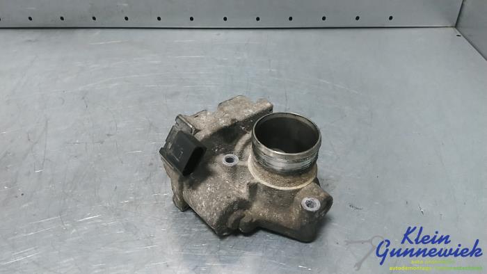 Gebruikte Gasklephuis Opel Vivaro Prijs € 35,00 Margeregeling aangeboden door Klein Gunnewiek Autodemontage & Motorentechniek