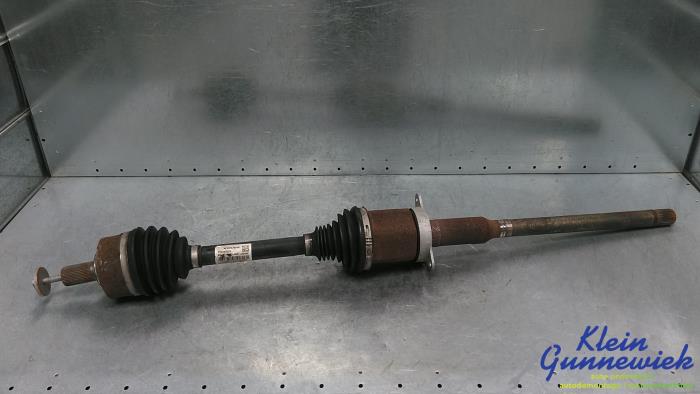 Gebruikte Steekas rechts-voor Volvo V60 Prijs € 195,00 Margeregeling aangeboden door Klein Gunnewiek Autodemontage & Motorentechniek