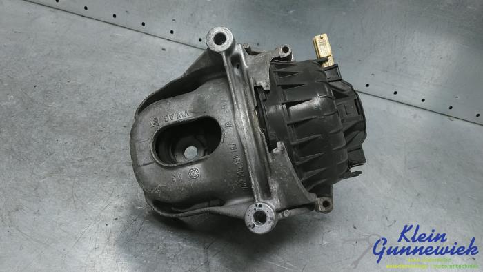 Gebruikte Motorsteun Audi Q5 Prijs € 95,00 Margeregeling aangeboden door Klein Gunnewiek Autodemontage & Motorentechniek
