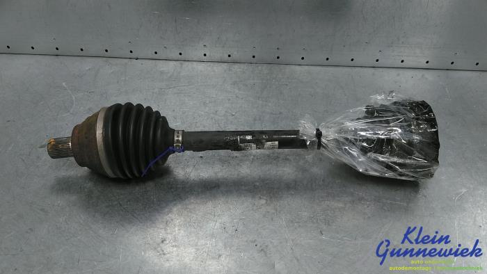 Gebruikte Aandrijfas links-voor Seat Leon Prijs € 100,00 Margeregeling aangeboden door Klein Gunnewiek Autodemontage & Motorentechniek