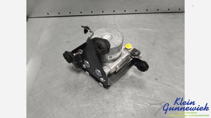 Gebruikte ABS Pomp Volvo V60 Prijs € 195,00 Margeregeling aangeboden door Klein Gunnewiek Autodemontage & Motorentechniek