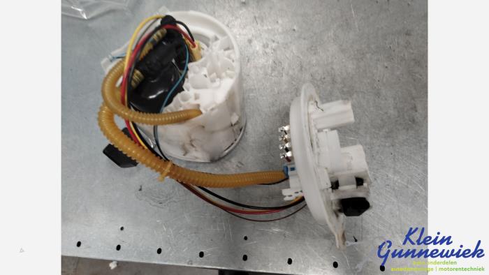 Gebruikte Tank element Pomp Mercedes CLA Prijs € 85,00 Margeregeling aangeboden door Klein Gunnewiek Autodemontage & Motorentechniek