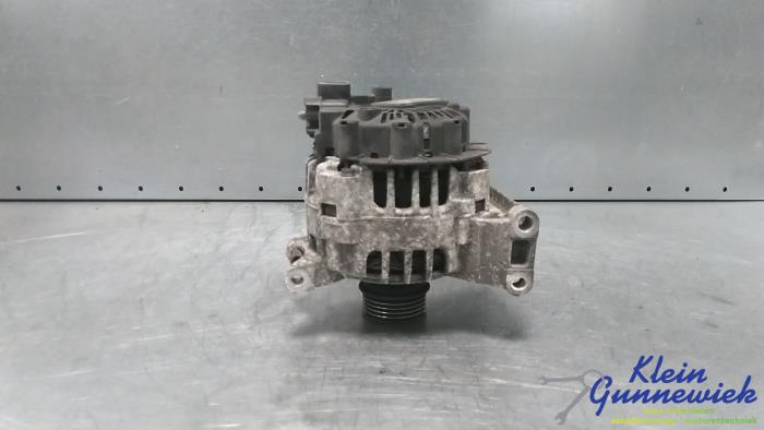 Gebruikte Dynamo Mercedes B-Klasse Prijs € 40,00 Margeregeling aangeboden door Klein Gunnewiek Autodemontage & Motorentechniek