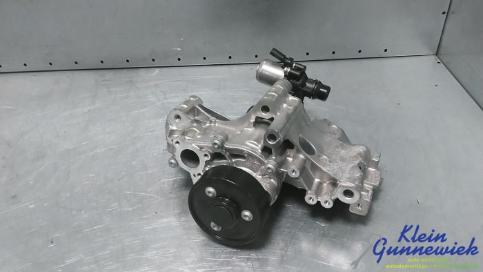 Gebruikte Dynamosteun onder BMW 4-Serie Prijs € 60,00 Margeregeling aangeboden door Klein Gunnewiek Autodemontage & Motorentechniek
