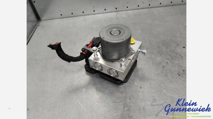 Gebruikte ABS Pomp Volkswagen Transporter Prijs € 436,00 Margeregeling aangeboden door Klein Gunnewiek Autodemontage & Motorentechniek