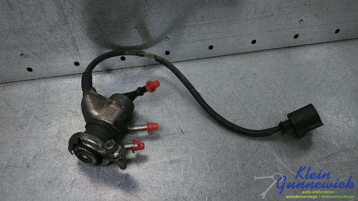 Gebruikte Injector adblue Volkswagen Transporter Prijs € 45,00 Margeregeling aangeboden door Klein Gunnewiek Autodemontage & Motorentechniek