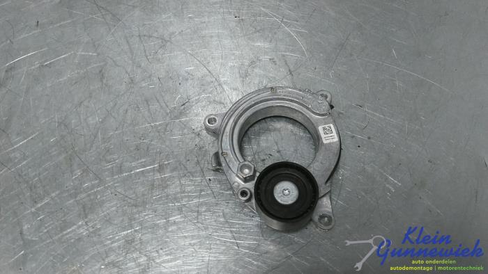 Gebruikte Spanrol Multiriem BMW 4-Serie Prijs € 35,00 Margeregeling aangeboden door Klein Gunnewiek Autodemontage & Motorentechniek