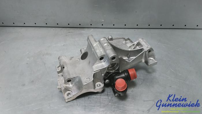 Gebruikte Dynamosteun onder BMW 5-Serie Prijs € 60,00 Margeregeling aangeboden door Klein Gunnewiek Autodemontage & Motorentechniek