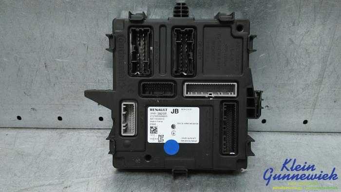 Gebruikte Bodycontrol Module Renault Captur Prijs € 130,00 Margeregeling aangeboden door Klein Gunnewiek Autodemontage & Motorentechniek