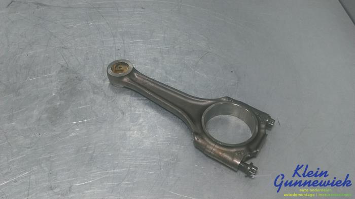 Gebruikte Drijfstang Porsche Macan Prijs € 95,00 Margeregeling aangeboden door Klein Gunnewiek Autodemontage & Motorentechniek