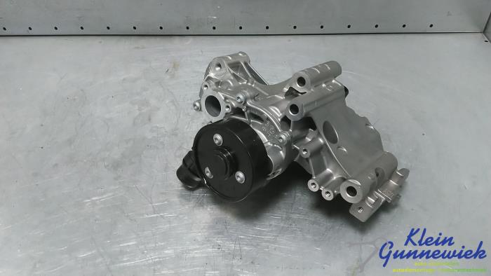 Gebruikte Dynamosteun onder BMW 4-Serie Prijs € 60,00 Margeregeling aangeboden door Klein Gunnewiek Autodemontage & Motorentechniek