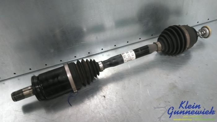 Gebruikte Steekas links-voor BMW X3 Prijs € 425,00 Margeregeling aangeboden door Klein Gunnewiek Autodemontage & Motorentechniek