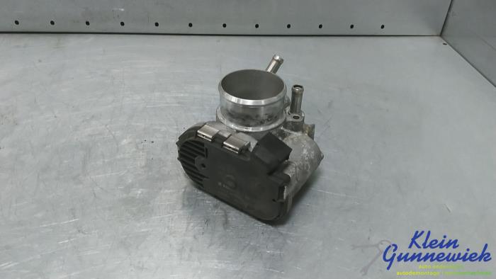 Gebruikte Gasklephuis Kia Rio Prijs € 34,00 Margeregeling aangeboden door Klein Gunnewiek Autodemontage & Motorentechniek