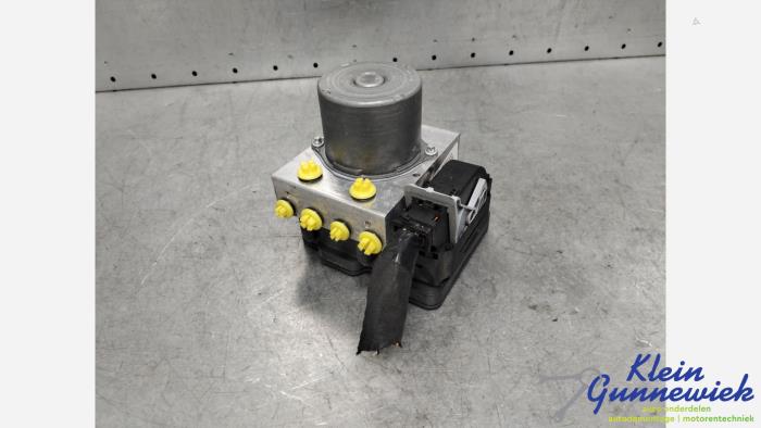 Gebruikte ABS Pomp Volvo XC40 Prijs € 245,00 Margeregeling aangeboden door Klein Gunnewiek Autodemontage & Motorentechniek