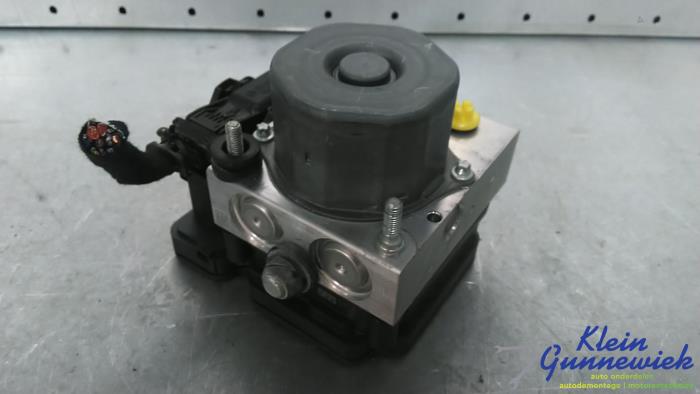Gebruikte ABS Pomp Opel Corsa Prijs € 28,00 Margeregeling aangeboden door Klein Gunnewiek Autodemontage & Motorentechniek