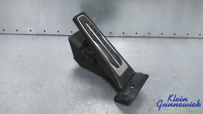 Gebruikte Gaspedaalpositie Sensor BMW 2-Serie Prijs € 35,00 Margeregeling aangeboden door Klein Gunnewiek Autodemontage & Motorentechniek
