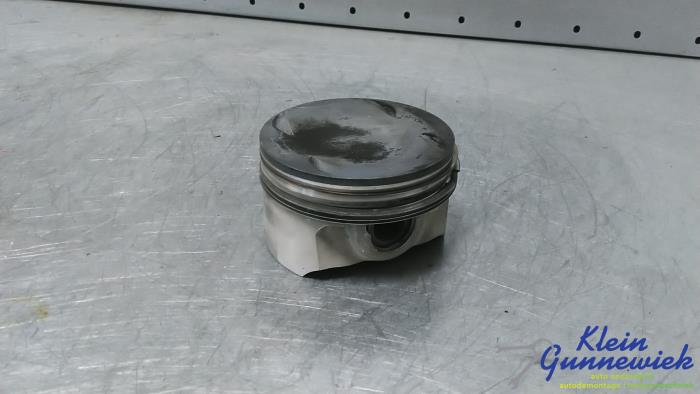 Gebruikte Zuiger Audi RS7 Prijs € 95,00 Margeregeling aangeboden door Klein Gunnewiek Autodemontage & Motorentechniek