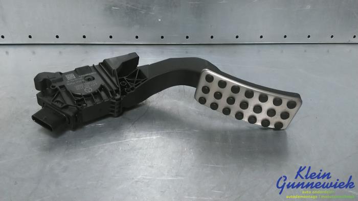 Gebruikte Gaspedaalpositie Sensor Mercedes CLA Prijs € 40,00 Margeregeling aangeboden door Klein Gunnewiek Autodemontage & Motorentechniek