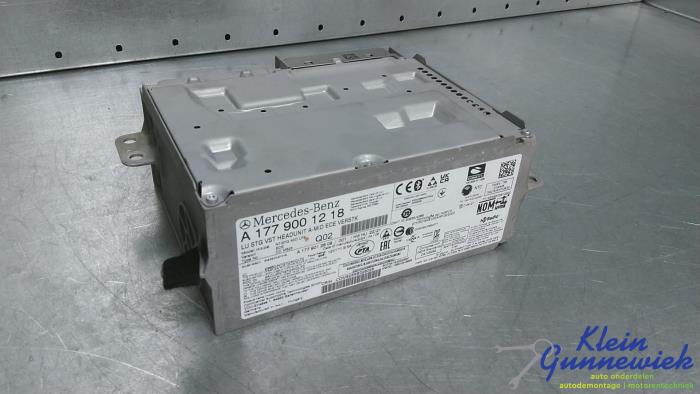 Gebruikte Radio module Mercedes CLA Prijs € 595,00 Margeregeling aangeboden door Klein Gunnewiek Autodemontage & Motorentechniek