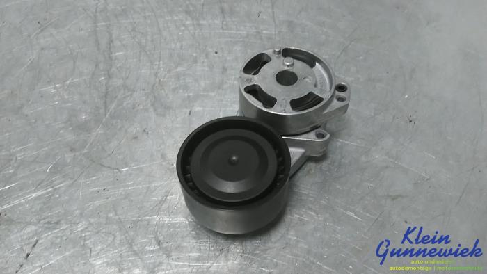Gebruikte Spanrol Multiriem Audi Q3 Prijs € 35,00 Margeregeling aangeboden door Klein Gunnewiek Autodemontage & Motorentechniek