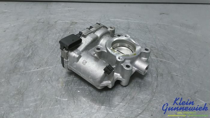 Gebruikte Gasklephuis Mercedes CLA Prijs € 20,00 Margeregeling aangeboden door Klein Gunnewiek Autodemontage & Motorentechniek