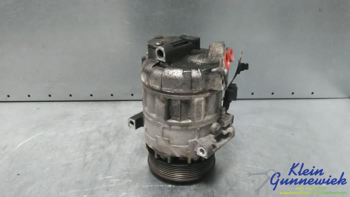 Gebruikte Pomp Airco Renault Trafic Prijs € 96,00 Margeregeling aangeboden door Klein Gunnewiek Autodemontage & Motorentechniek