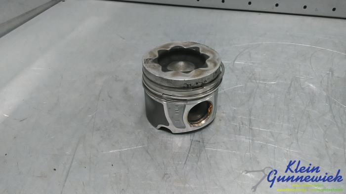 Gebruikte Zuiger Audi Q5 Prijs € 95,00 Margeregeling aangeboden door Klein Gunnewiek Autodemontage & Motorentechniek