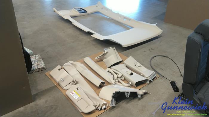 Gebruikte Hemelbekleding Volkswagen Touareg Prijs € 395,00 Margeregeling aangeboden door Klein Gunnewiek Autodemontage & Motorentechniek