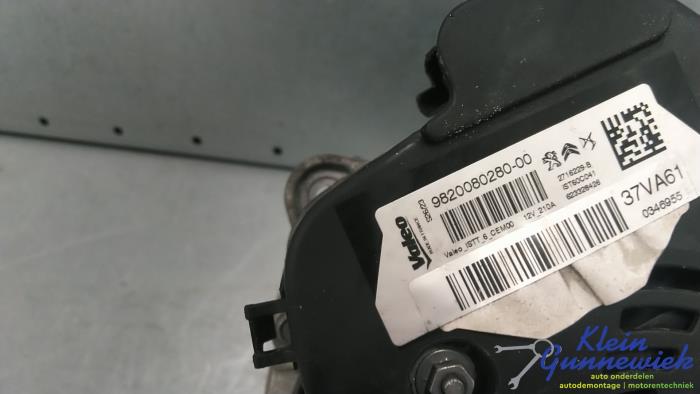 Alternator van een Opel Astra 2023