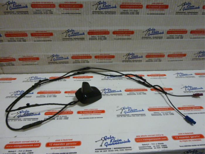 GPS Antenne Audi A4 Quattro 2.0 TFSI 16V 8K5035503A