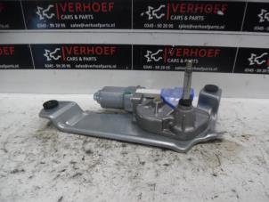 Gebruikte Ruitenwissermotor achter Subaru Forester (SJ) 2.0 16V X Prijs op aanvraag aangeboden door Verhoef Cars & Parts