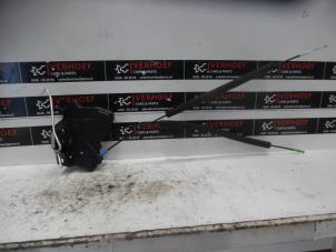 Gebruikte Portierslot Mechaniek 4Deurs rechts-voor Subaru Forester (SJ) 2.0 16V X Prijs op aanvraag aangeboden door Verhoef Cars & Parts
