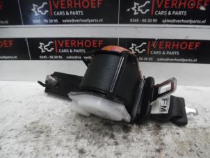 Gebruikte Veiligheidsgordel midden-achter Subaru Forester (SJ) 2.0 16V X Prijs op aanvraag aangeboden door Verhoef Cars & Parts