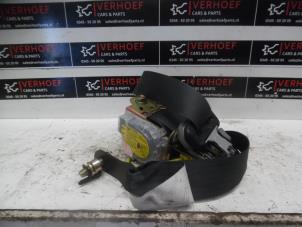 Gebruikte Veiligheidsgordel rechts-voor Subaru Forester (SG) 2.0 16V XT Prijs op aanvraag aangeboden door Verhoef Cars & Parts