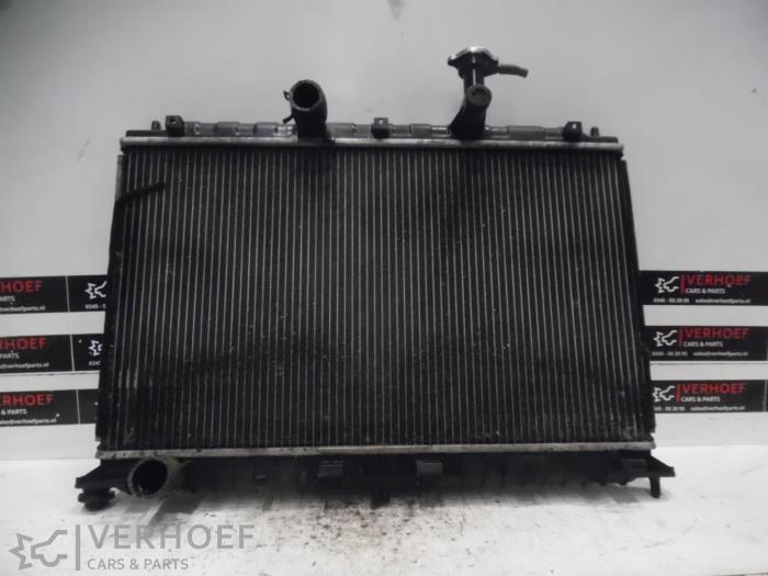 Gebruikte Radiateur Kia Rio II (DE) 1.4 16V Prijs € 40,00 Margeregeling aangeboden door Verhoef Cars & Parts