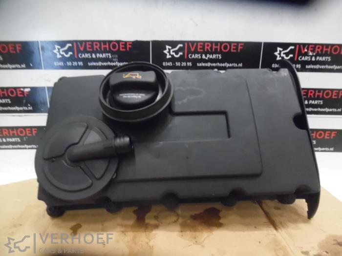 Gebruikte Kleppendeksel Mitsubishi Outlander (CW) 2.0 DI-D 16V 4x4 Prijs op aanvraag aangeboden door Verhoef Cars & Parts