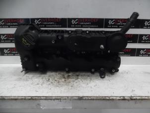 Gebruikte Kleppendeksel Hyundai iX35 (LM) 2.0 CRDi 16V Prijs op aanvraag aangeboden door Verhoef Cars & Parts