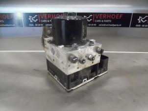 Gebruikte ABS Pomp Porsche Cayenne II (92A) 3.0 S E-Hybrid 24V Prijs € 500,00 Margeregeling aangeboden door Verhoef Cars & Parts