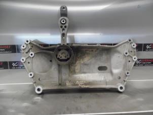 Gebruikte Subframe Volkswagen Golf V Variant (1K5) 2.0 TDI DPF Prijs op aanvraag aangeboden door Verhoef Cars & Parts