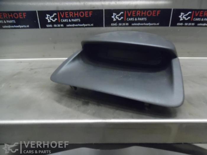 Gebruikte Display Interieur Renault Clio III (BR/CR) 1.4 16V Prijs € 50,00 Margeregeling aangeboden door Verhoef Cars & Parts