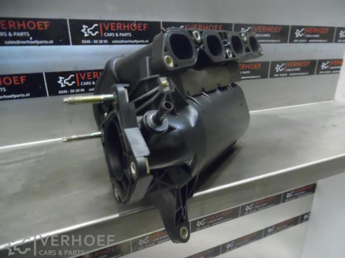 Gebruikte Spruitstuk Inlaat Toyota Celica (ZZT230/231) 1.8i 16V Prijs € 75,00 Margeregeling aangeboden door Verhoef Cars & Parts