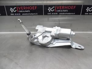 Gebruikte Motor Ruitenwisser achter Nissan Micra (K13) 1.2 12V DIG-S Prijs € 30,00 Margeregeling aangeboden door Verhoef Cars & Parts