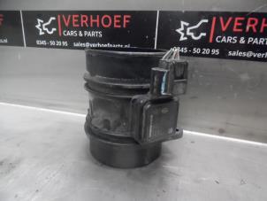 Gebruikte Luchthoeveelheidsmeter Renault Laguna III (BT) 2.0 dCiF 16V 150 Prijs op aanvraag aangeboden door Verhoef Cars & Parts