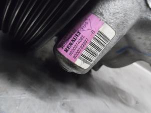 Gebruikte Servopomp Renault Laguna III (BT) 2.0 dCiF 16V 150 Prijs op aanvraag aangeboden door Verhoef Cars & Parts