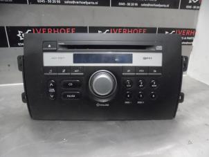 Gebruikte Radio CD Speler Suzuki SX4 (EY/GY) 1.6 16V VVT Comfort,Exclusive Autom. Prijs op aanvraag aangeboden door Verhoef Cars & Parts