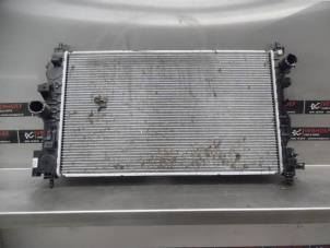 Gebruikte Radiateur Chevrolet Orlando (YYM/YYW) 2.0 D 16V Prijs € 50,00 Margeregeling aangeboden door Verhoef Cars & Parts