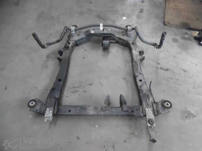 Gebruikte Subframe Chevrolet Orlando (YYM/YYW) 2.0 D 16V Prijs op aanvraag aangeboden door Verhoef Cars & Parts