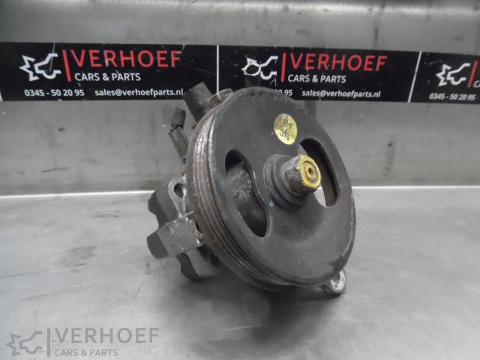 Gebruikte Pomp Servo Kia Carens II (FJ) 1.6i 16V Prijs op aanvraag aangeboden door Verhoef Cars & Parts
