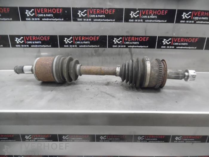 Gebruikte Steekas links-voor Mitsubishi L-200 2.5 DI-D 4x4 Prijs € 151,25 Inclusief btw aangeboden door Verhoef Cars & Parts